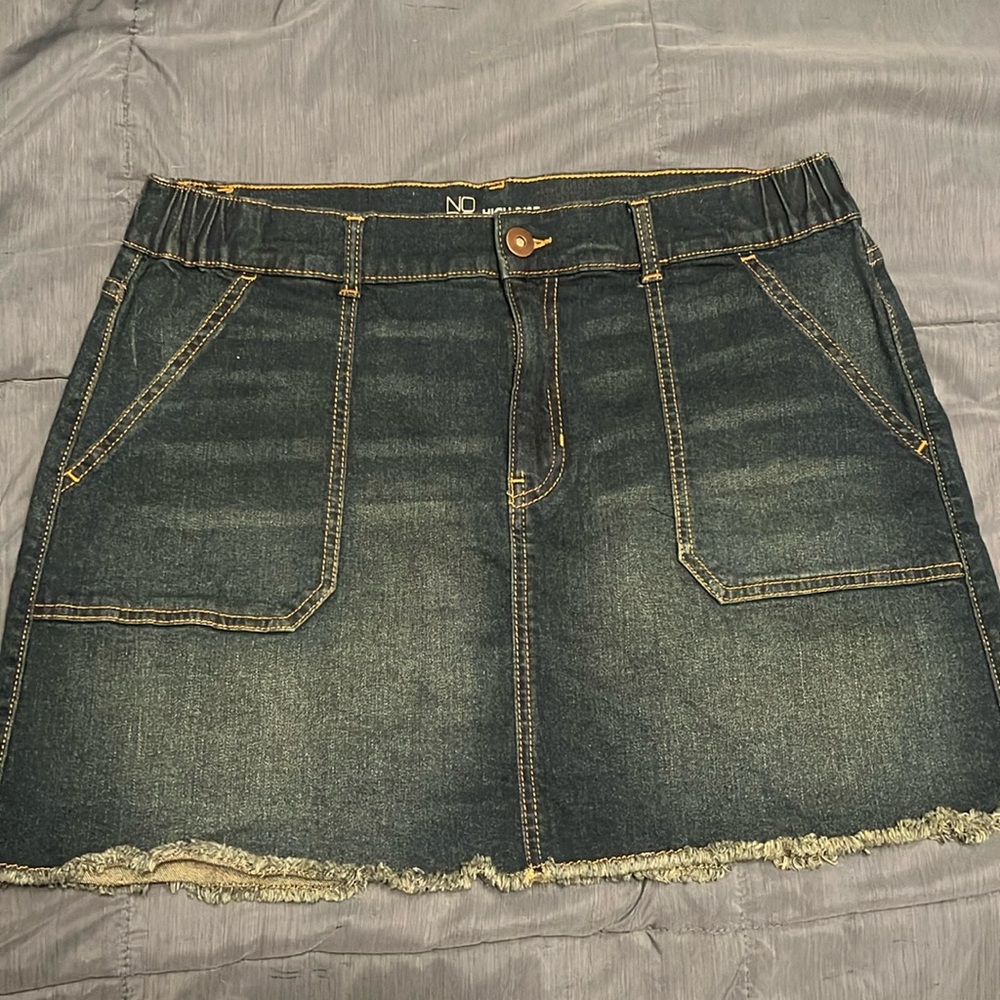 2/$15 EUC No Boundaries high rise stretch denim shirt